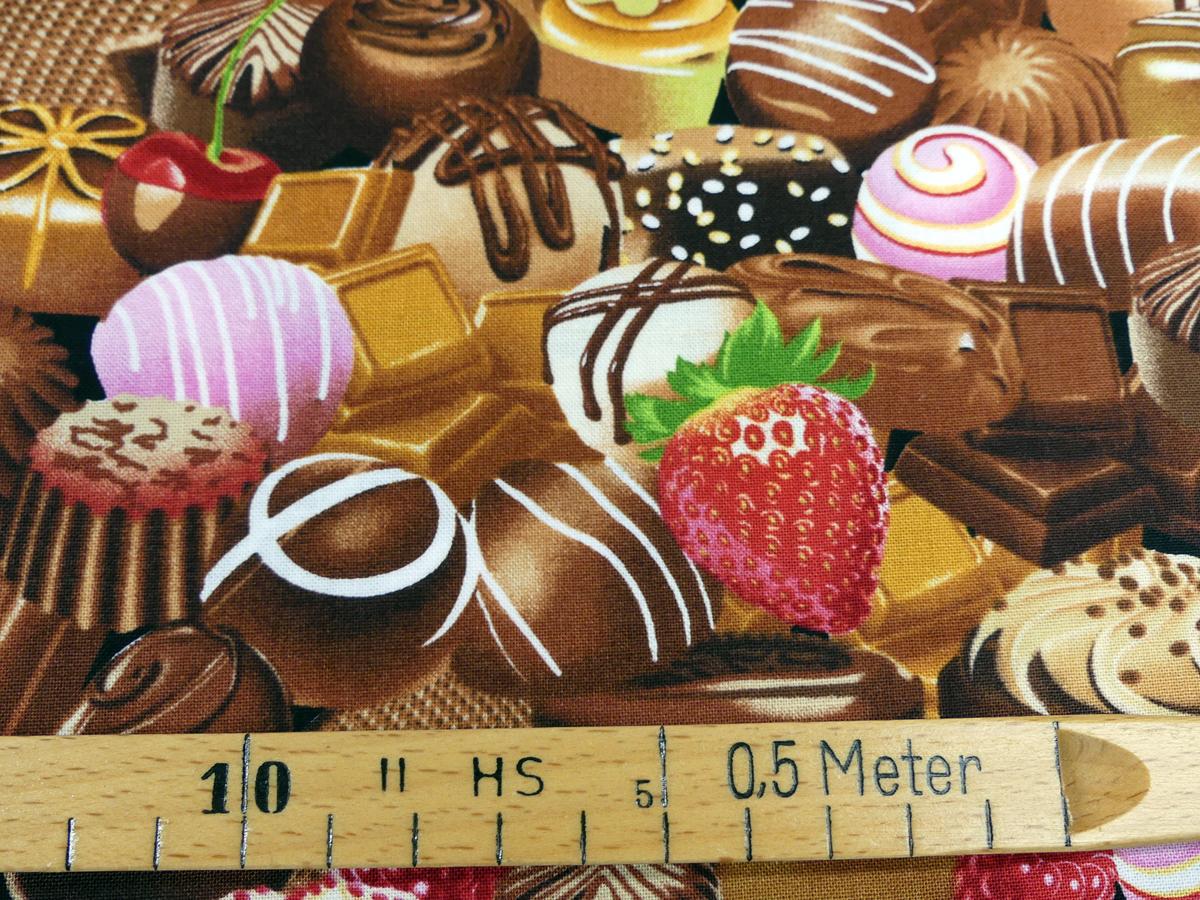 Pralienen Schokolade Detailansicht mit Maß Patchworkstoff